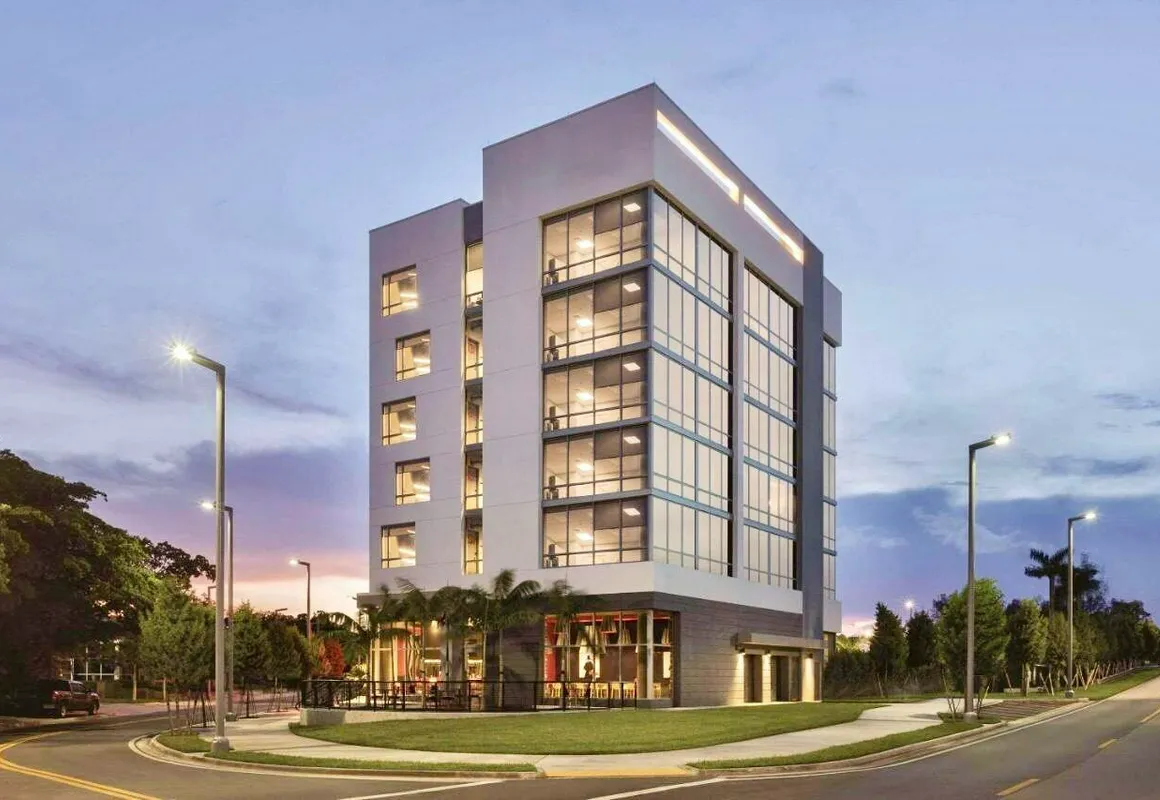 Kompose Boutique Hotel Miami Airport hotel hero