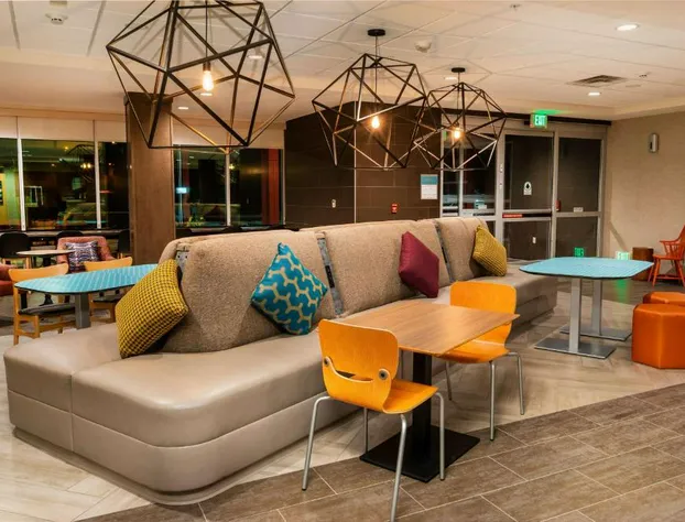 Home2 Suites by Hilton Bakersfield hotel detail image 2