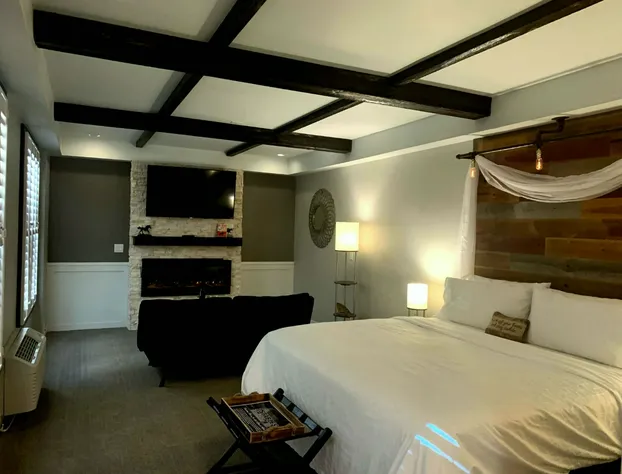 Cedar Stables Inn and Suites hotel detail image 3