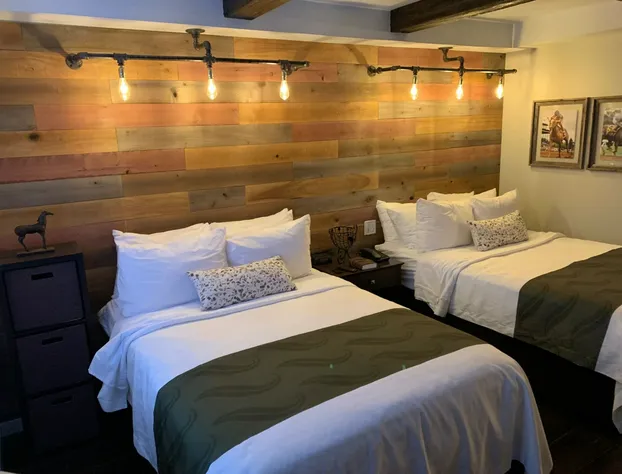 Cedar Stables Inn and Suites hotel detail image 4