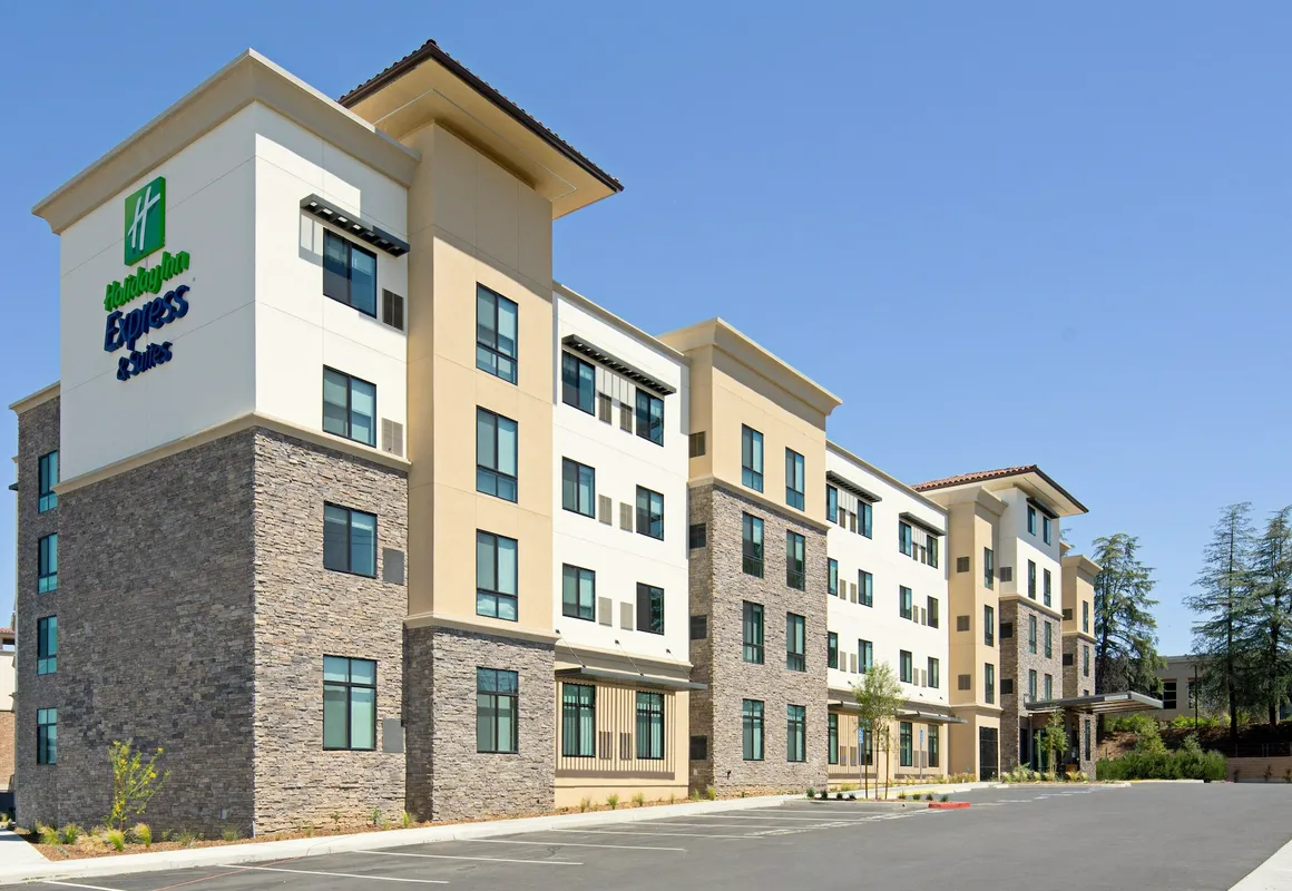 Holiday Inn Express & Suites Valencia - Santa Clarita by IHG hotel hero