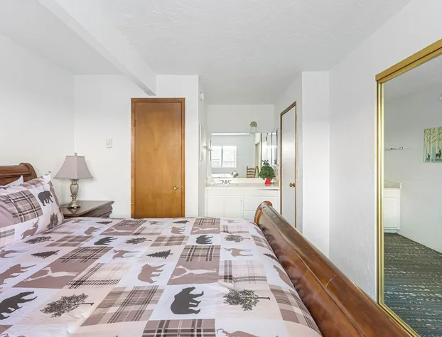 SoCal Vacations - Village Inn hotel detail image 2