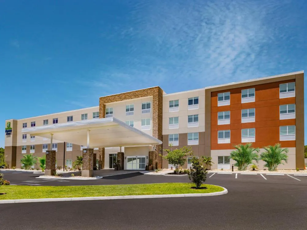 Holiday Inn Express & Suites Ruskin by IHG hotel hero