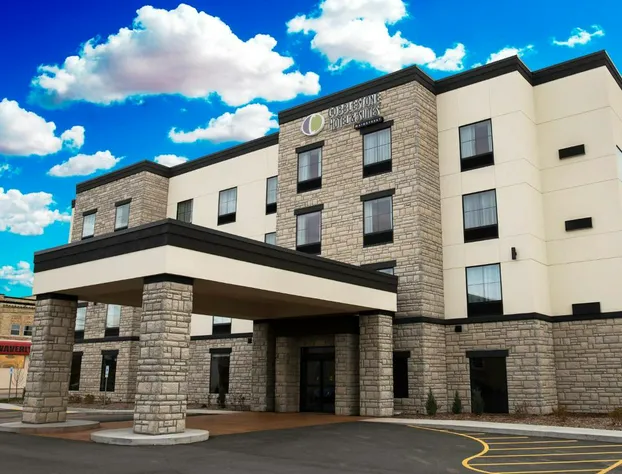 Cobblestone Hotel & Suites - Two Rivers hotel detail image 1