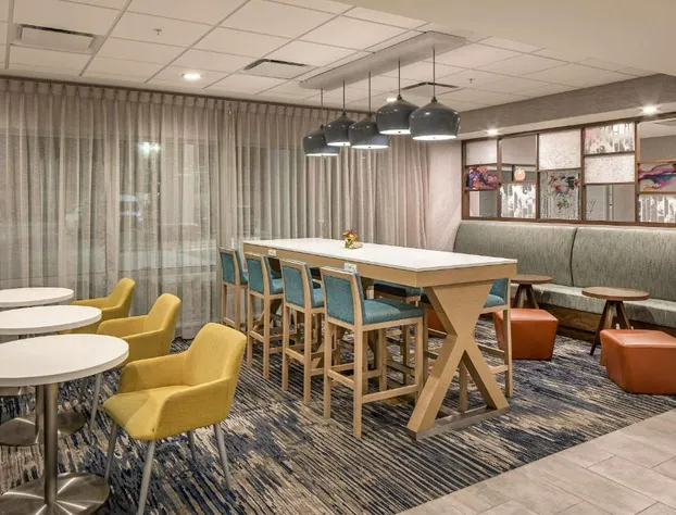 Hampton Inn Columbus NE hotel detail image 4