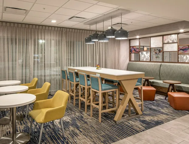 Hampton Inn Columbus NE hotel detail image 2