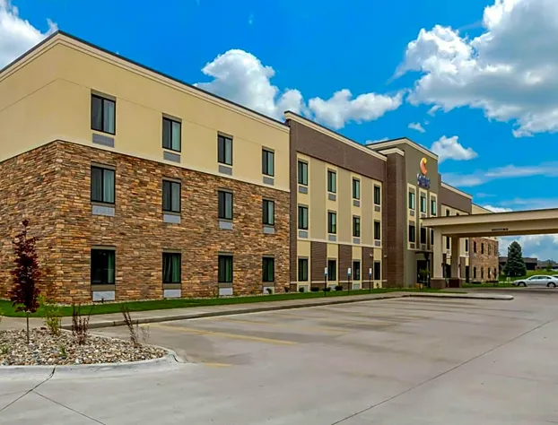 Comfort Inn and Suites Ames near ISU Campus hotel detail image 1