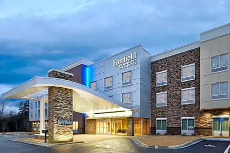 Fairfield Inn & Suites by Marriott Raleigh Wake Forest hotel hero