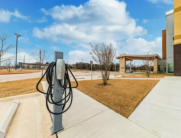 Fairfield Inn & Suites by Marriott Gainesville I-35 hotel detail image 2