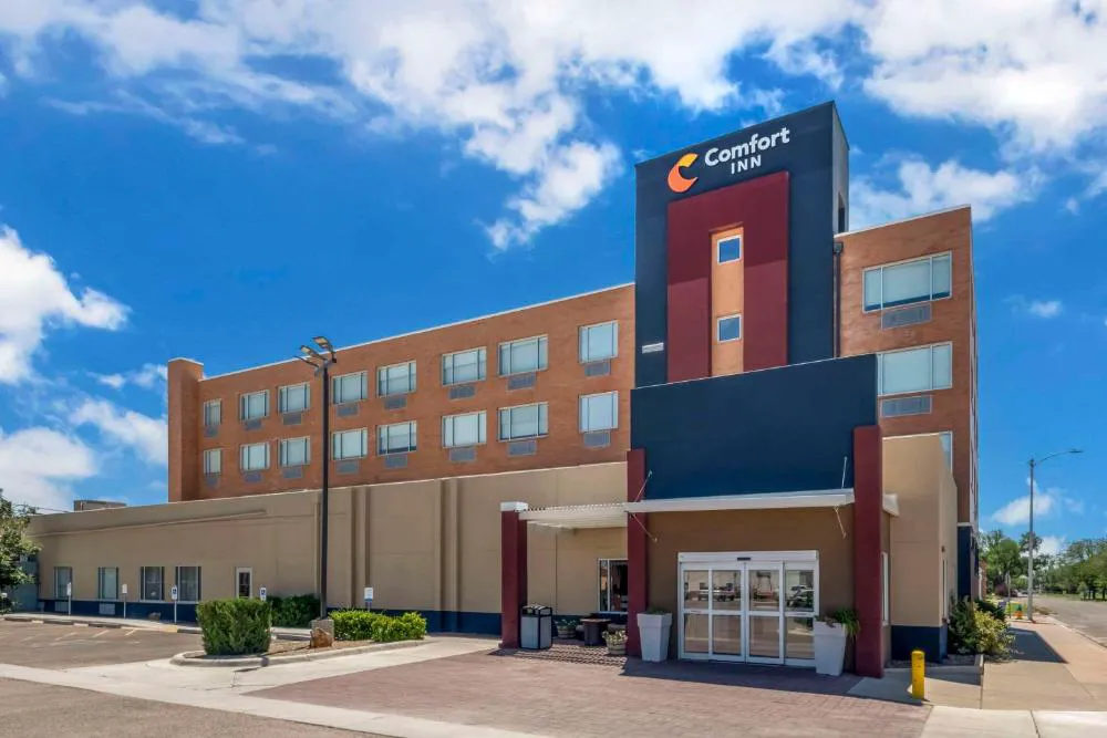 Comfort Inn hotel hero