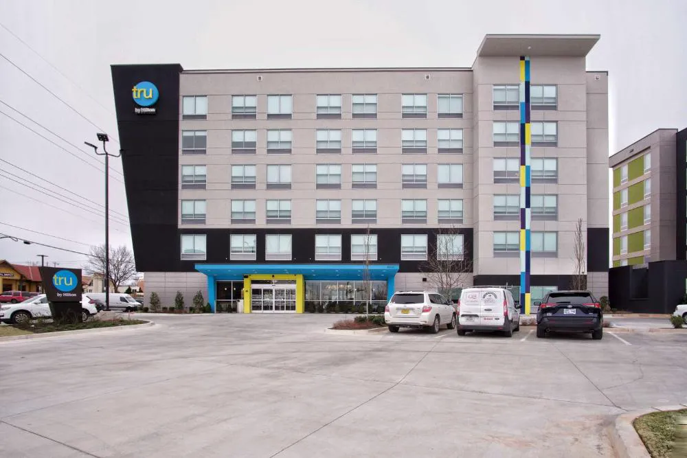 Tru by Hilton Oklahoma City NW Expressway hotel hero
