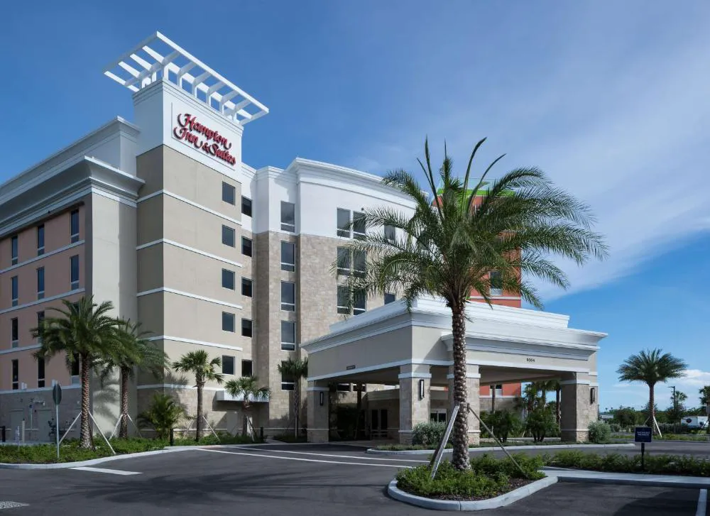Hampton Inn & Suites Cape Canaveral Cruise Port hotel hero