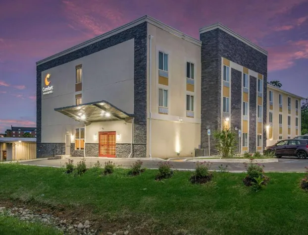 Comfort Inn & Suites Harrisburg - Hershey West hotel detail image 2