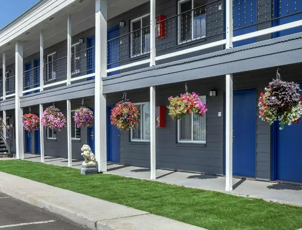 Rodeway Inn & Suites Ontario hotel detail image 1