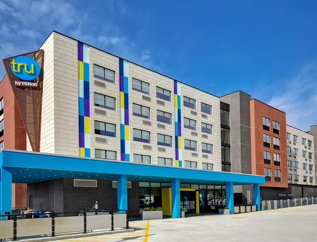 Tru by Hilton Manchester Downtown hotel detail image 4