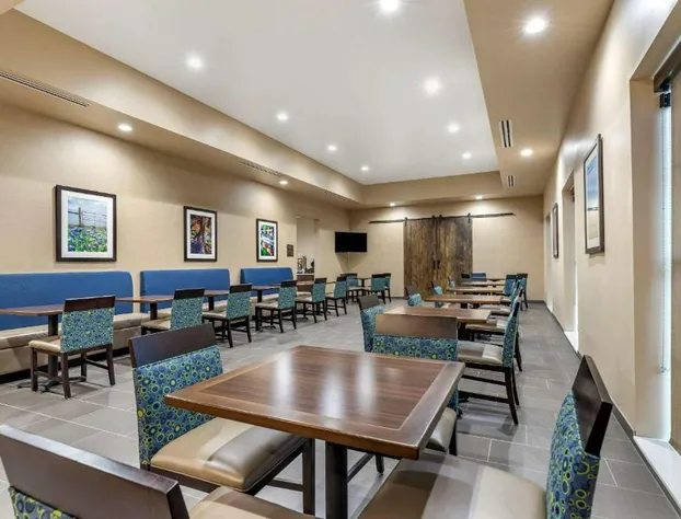 Comfort Suites San Antonio Ft. Sam Houston/SAMMC Area hotel detail image 4