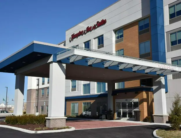 Hampton Inn & Suites Cincinnati Liberty Township hotel detail image 1