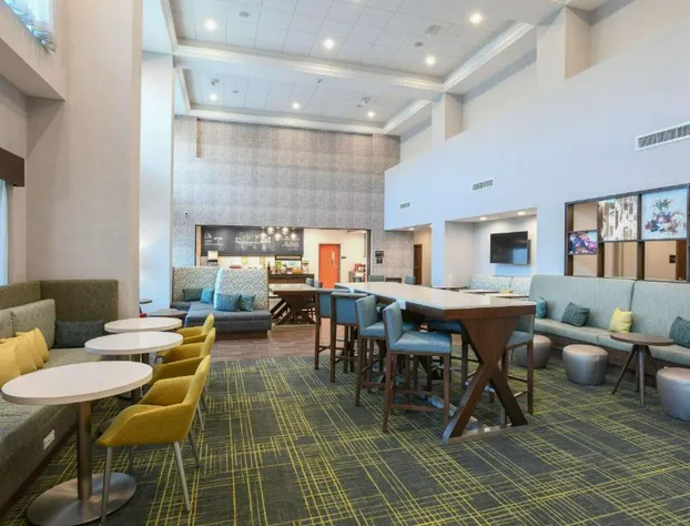 Hampton Inn & Suites Cincinnati Liberty Township hotel detail image 2