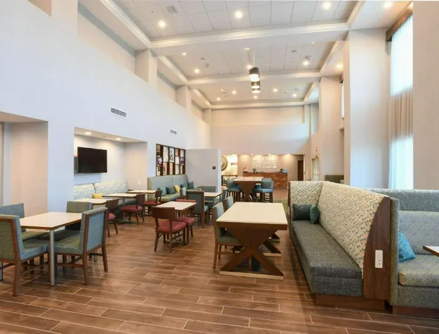 Hampton Inn & Suites Cincinnati Liberty Township hotel detail image 4