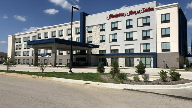 Hampton Inn & Suites Pekin Peoria Area hotel detail image 1