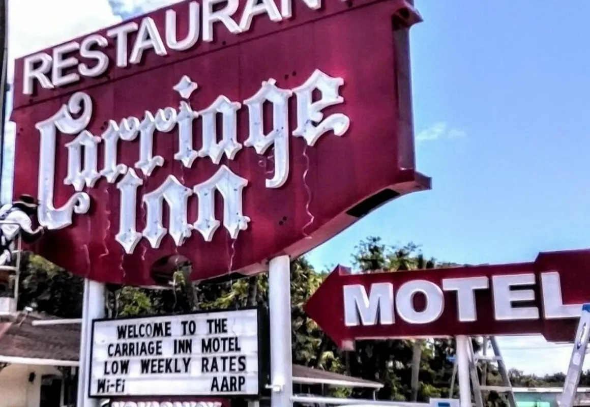 Carriage Inn Motel hotel hero