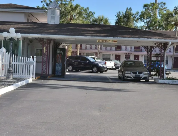 Carriage Inn Motel hotel detail image 2