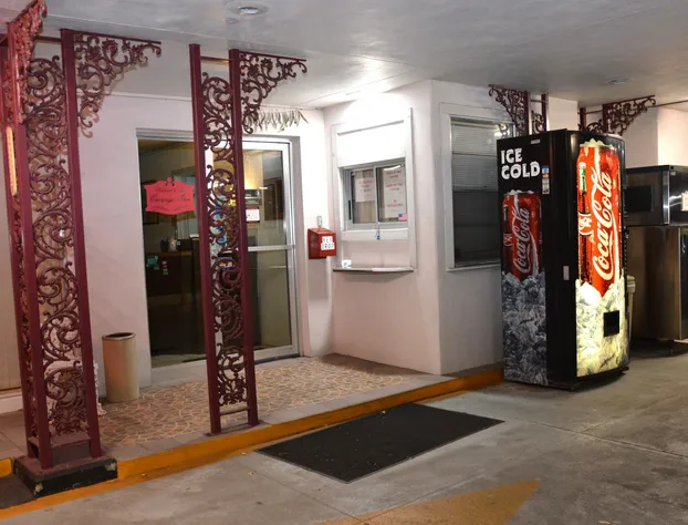 Carriage Inn Motel hotel detail image 3