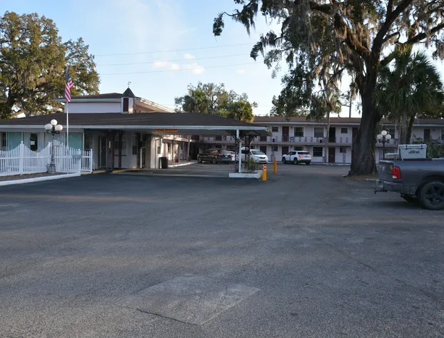 Carriage Inn Motel hotel detail image 4
