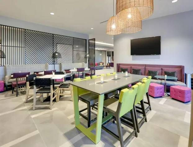 Hampton Inn by Hilton Irvine Spectrum/Lake Forest hotel detail image 4