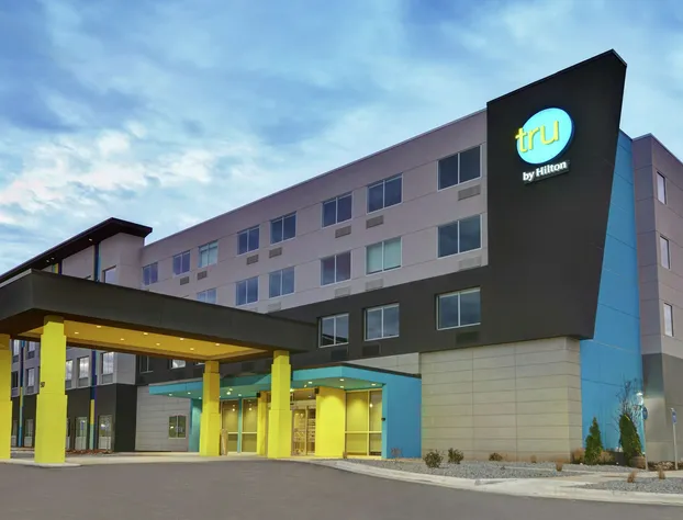 Tru by Hilton Springfield Downtown hotel detail image 1