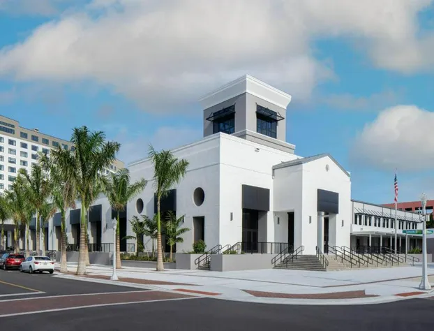 Luminary Hotel & Co., Autograph Collection hotel detail image 4