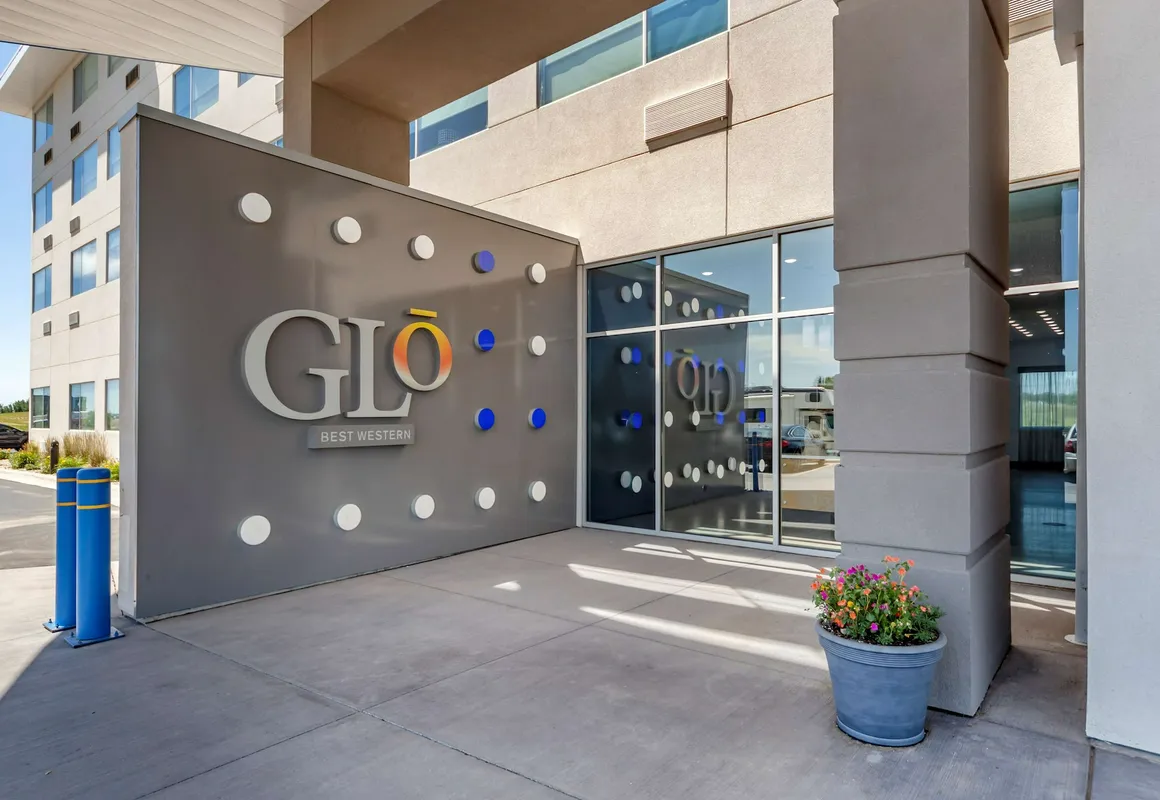 GLō Best Western Dawley Farms In Sioux Falls hotel hero