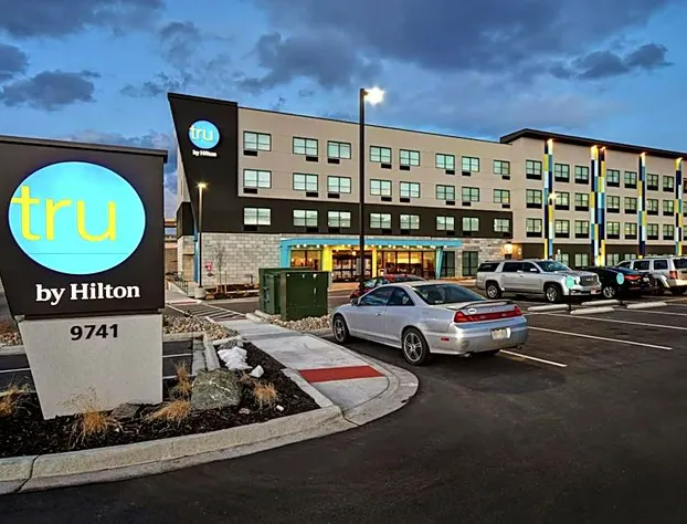 Tru By Hilton Denver South Park Meadows hotel detail image 1