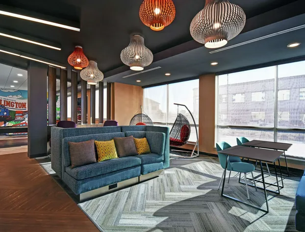 Tru By Hilton Burlington hotel detail image 3