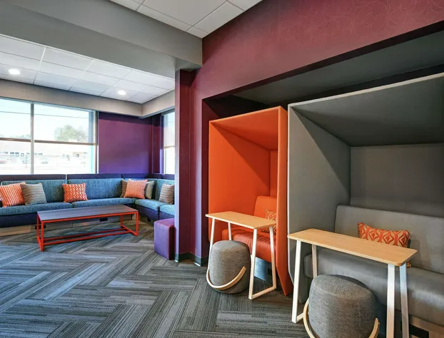 Tru By Hilton Burlington hotel detail image 4