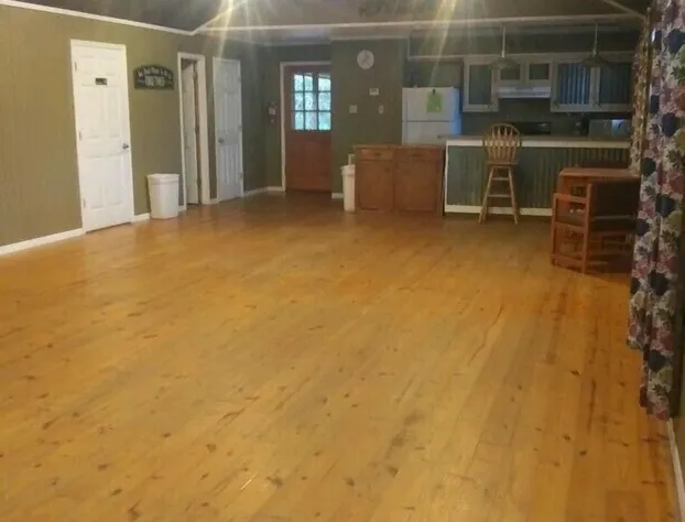 Whispering Creek Lodging & RV Resort hotel detail image 3