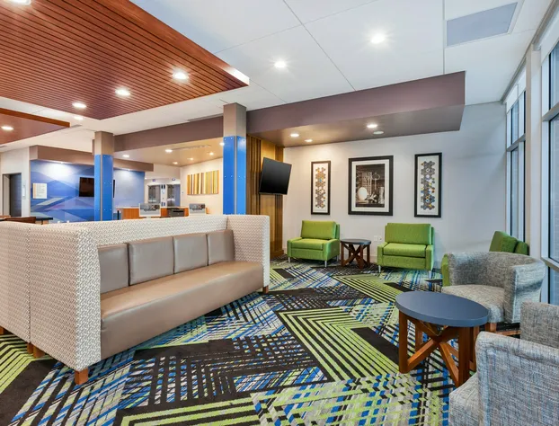 Holiday Inn Express & Suites Grand Rapids Airport - South by IHG hotel detail image 2