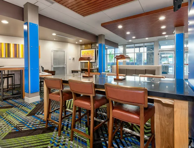 Holiday Inn Express & Suites Grand Rapids Airport - South by IHG hotel detail image 3