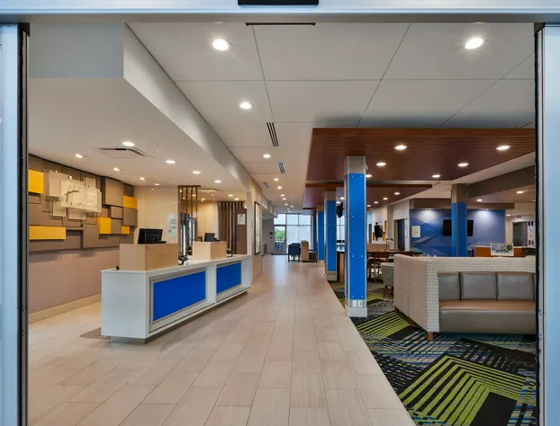 Holiday Inn Express & Suites Grand Rapids Airport - South by IHG hotel detail image 4
