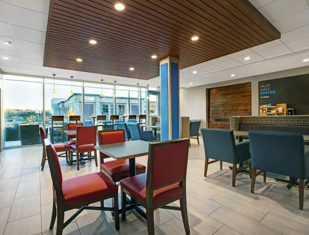 Holiday Inn Express & Suites Milwaukee - Brookfield by IHG hotel detail image 1