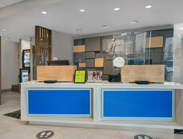 Holiday Inn Express & Suites Milwaukee - Brookfield by IHG hotel detail image 3
