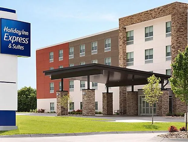 Holiday Inn Express & Suites Heath - Newark by IHG hotel detail image 2