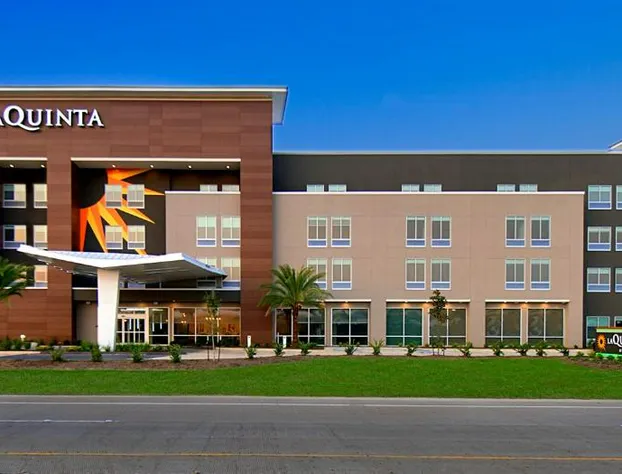 La Quinta Inn & Suites by Wyndham Texas City I 45 hotel detail image 3