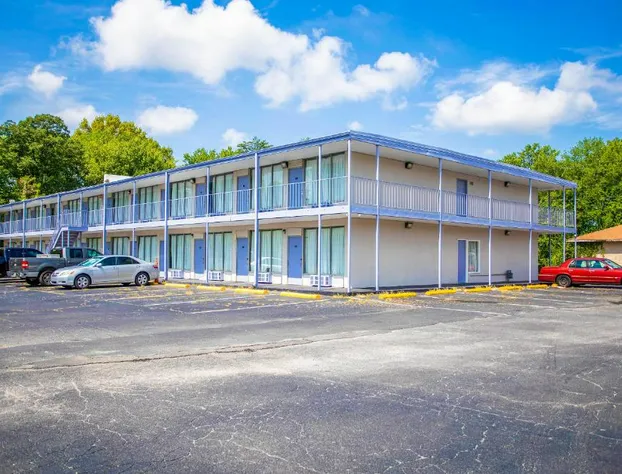 OYO Inn Kernersville hotel detail image 1