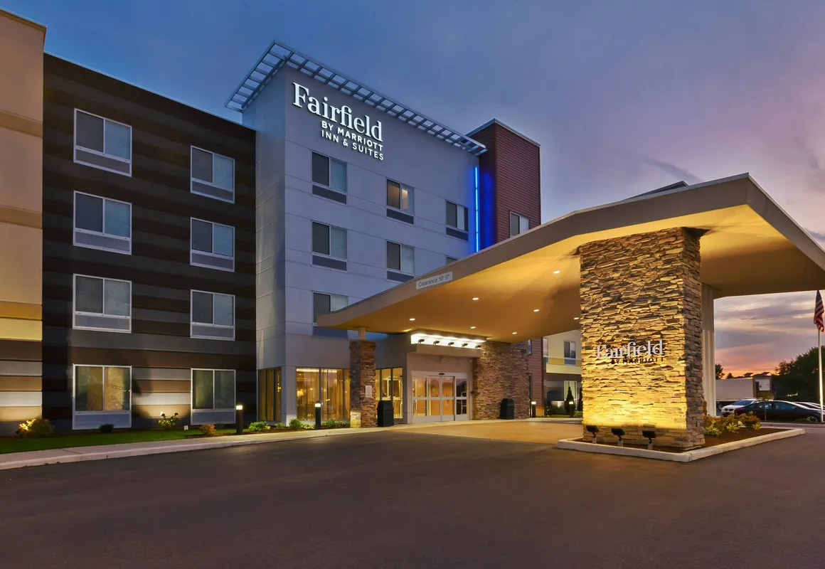 Fairfield Inn & Suites by Marriott Goshen hotel hero