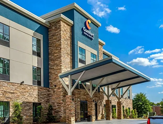 Comfort Inn & Suites hotel detail image 1