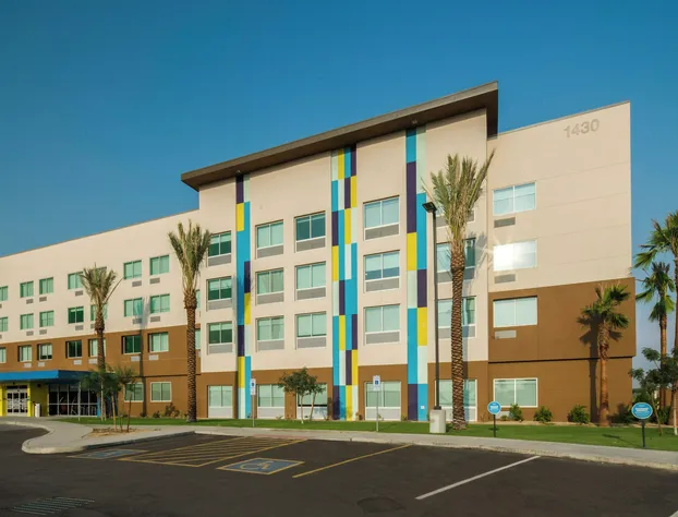 Tru By Hilton Goodyear Phoenix West, AZ hotel detail image 1