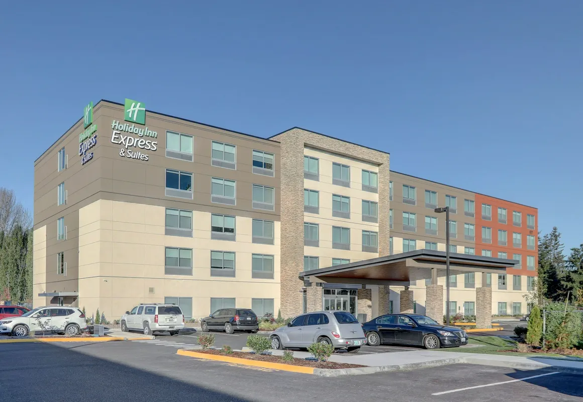 Holiday Inn Express & Suites Auburn Downtown by IHG hotel hero