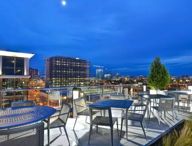 Hampton Inn & Suites Nashville Downtown Capitol View hotel detail image 4