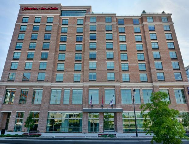 Hampton Inn & Suites Nashville Downtown Capitol View hotel detail image 2